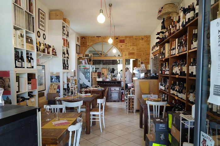 Ostinati dei Lassi, enoteca con cucina