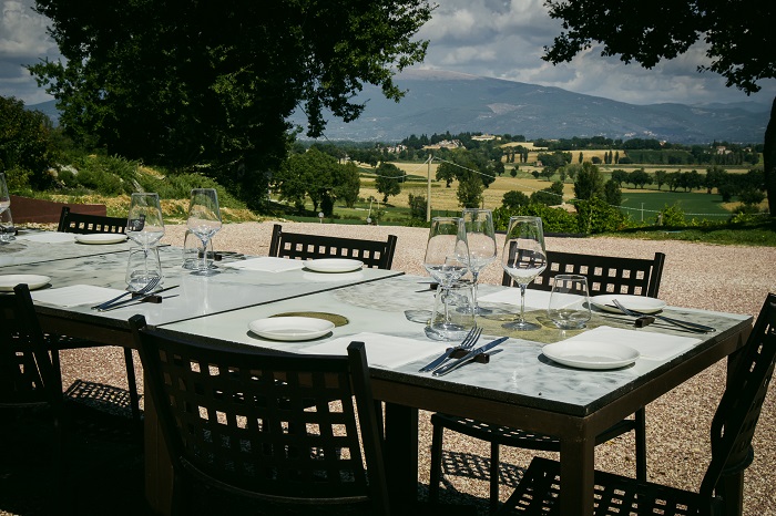 Agricola Mevante, ristorante tavolo all'aperto