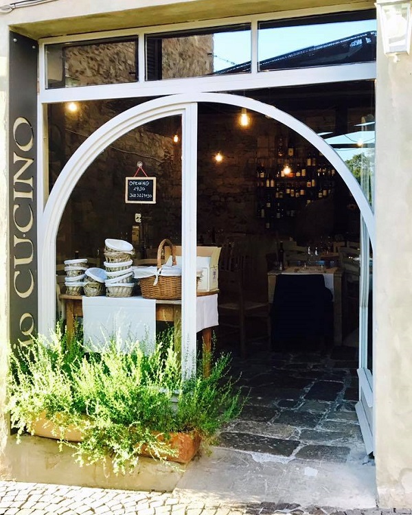 Io Cucino Restaurant in Bibbona, the entrance